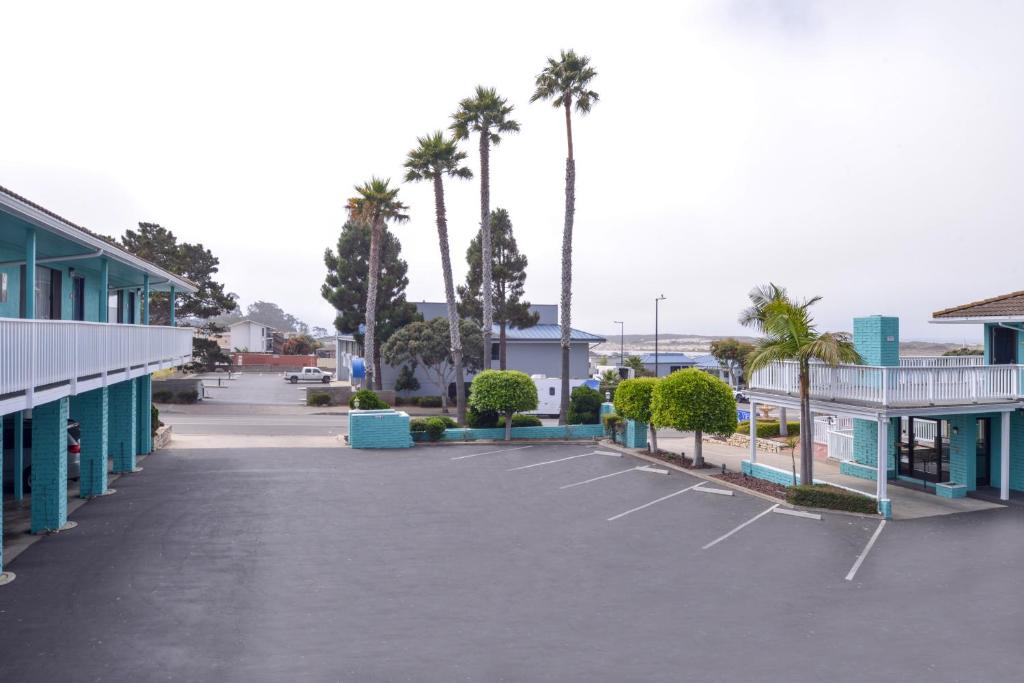 Bay View Inn - Morro Bay image 17